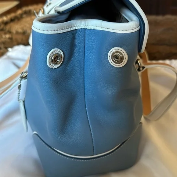 EUC Coach Hampton vintage Bag,Blue & White Leather W/Coach dust bag - Picture 8 of 14